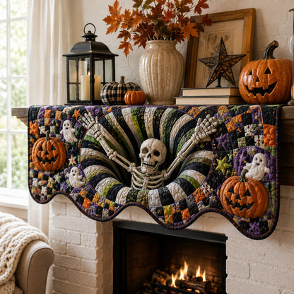 Candy Corn Maze Quilted Mantle Scarf SN0DV288