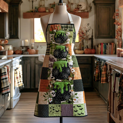 Cauldron Charm Quilted Apron SN0PT223