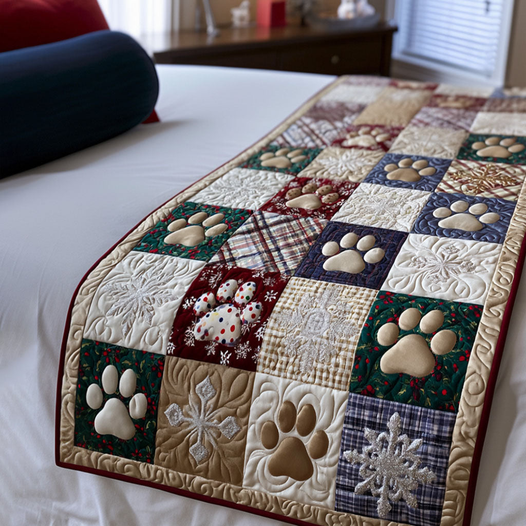 Farmhouse Holiday Paws Quilted Bed Runner SN0PT361