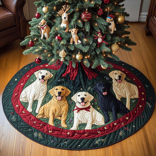 Labrador Christmas Cuddle Christmas Quilted Tree Skirt NCU0DV1536