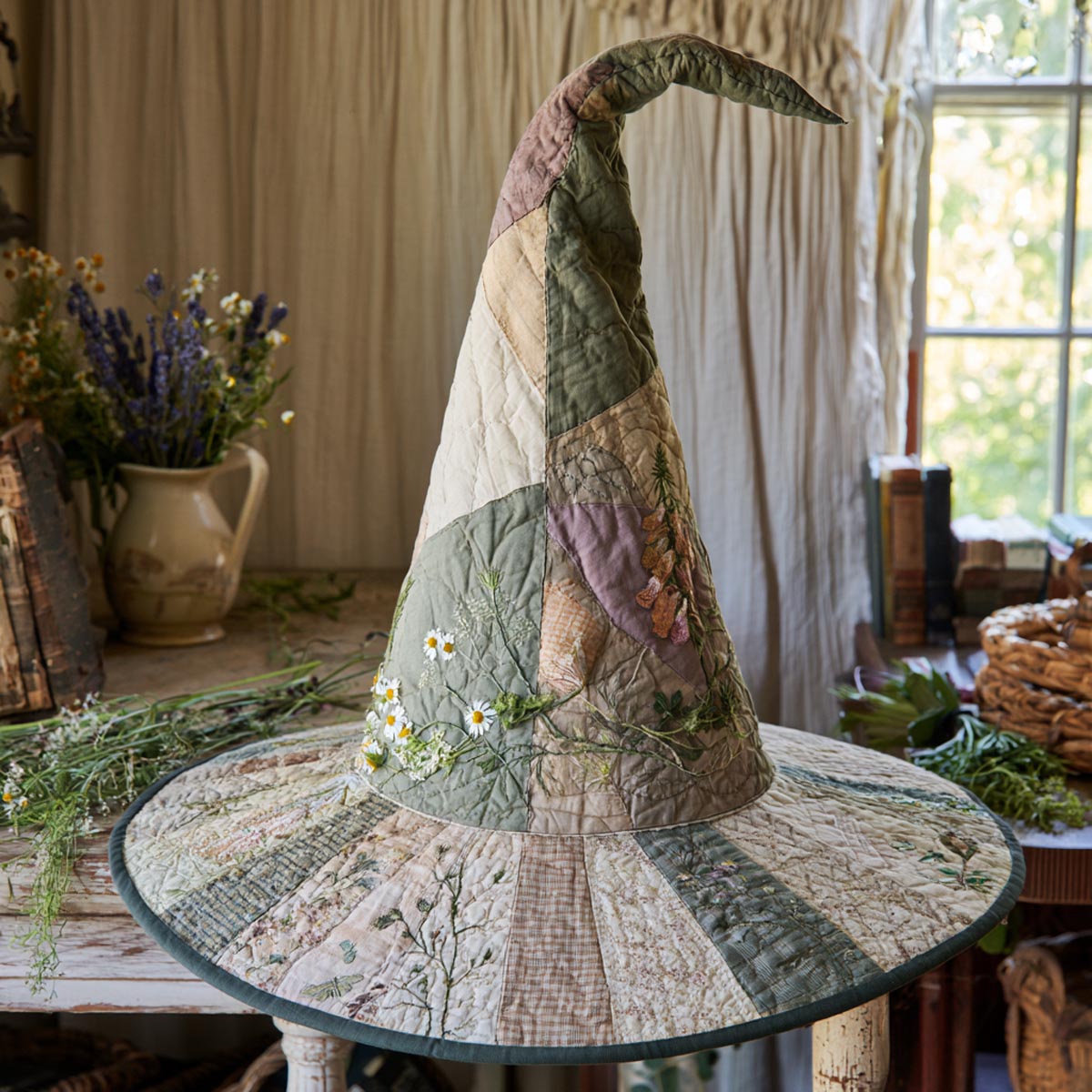 The Meadow Witch Quilted Witch Hat SN0DV269